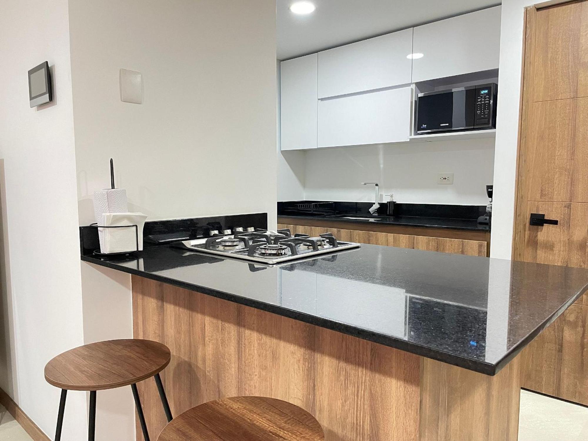Housinn Co-Living Fatima En Μεντεγίν Εξωτερικό φωτογραφία