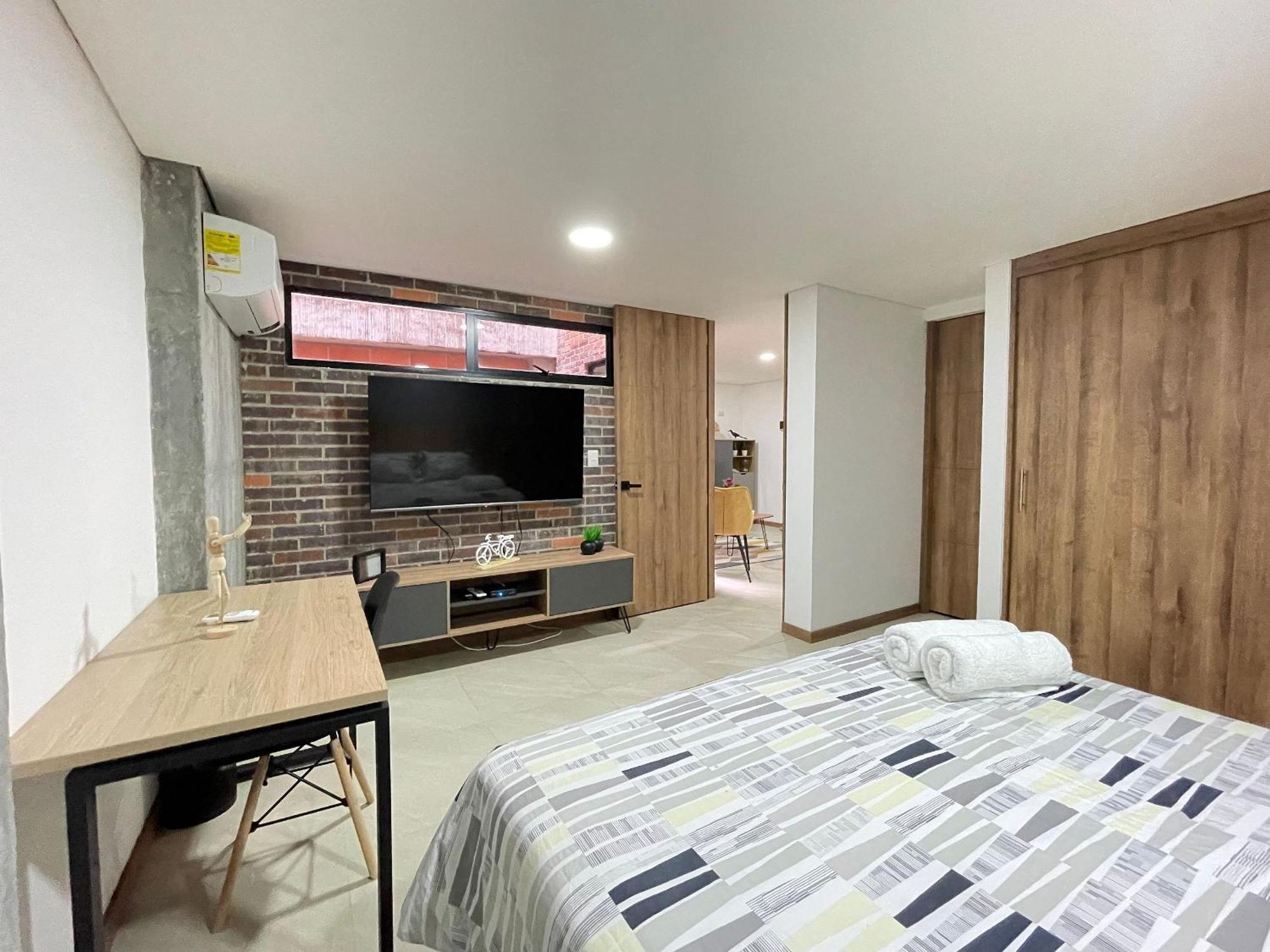Housinn Co-Living Fatima En Μεντεγίν Εξωτερικό φωτογραφία
