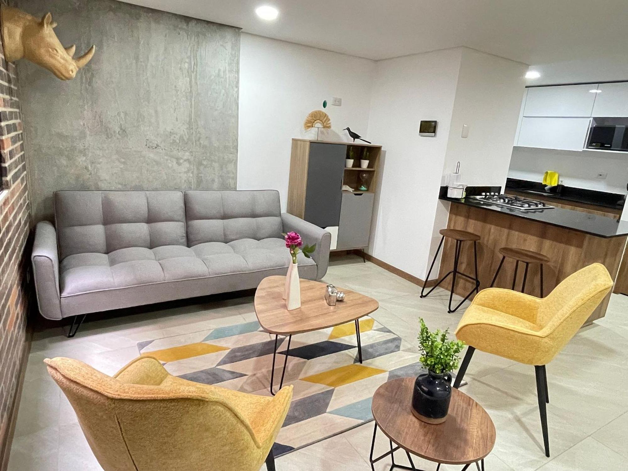 Housinn Co-Living Fatima En Μεντεγίν Εξωτερικό φωτογραφία