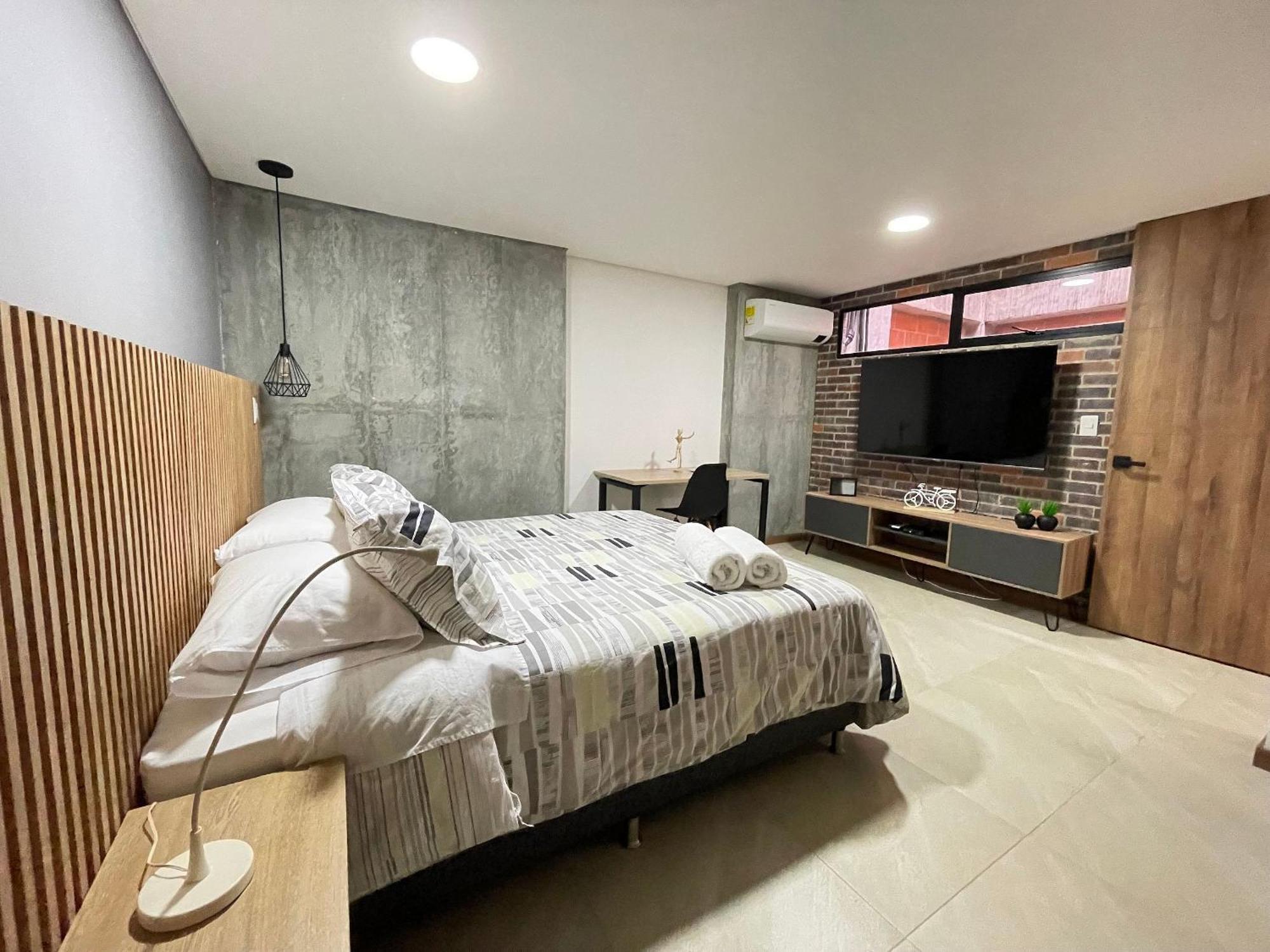 Housinn Co-Living Fatima En Μεντεγίν Εξωτερικό φωτογραφία