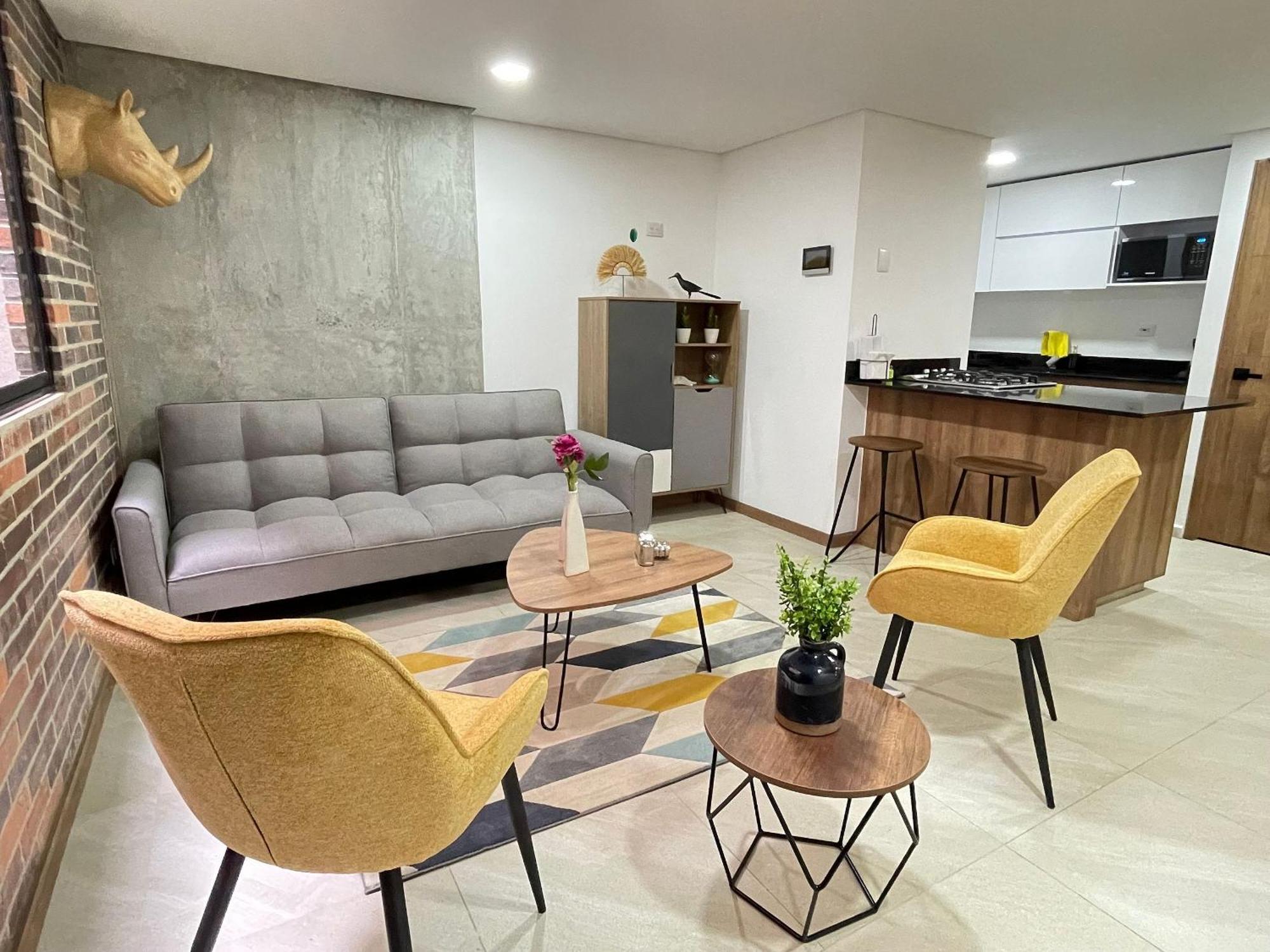 Housinn Co-Living Fatima En Μεντεγίν Εξωτερικό φωτογραφία